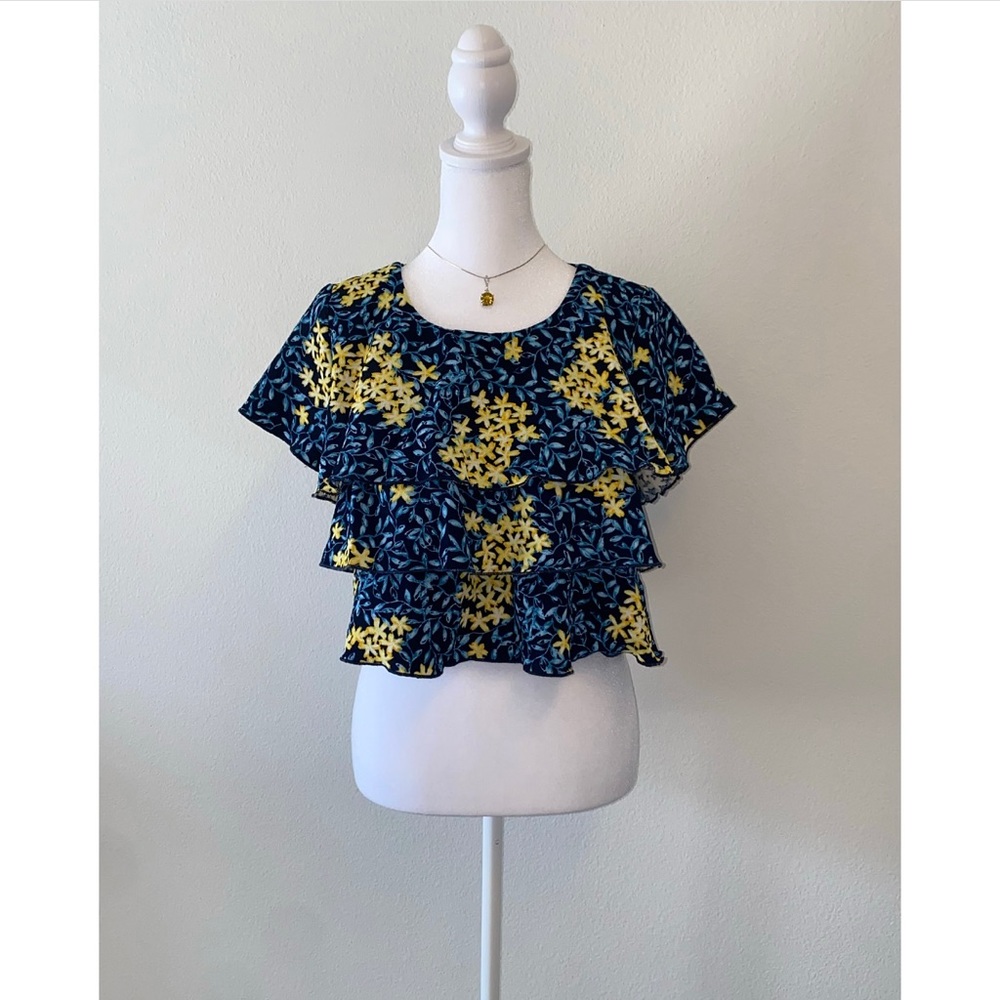 Floral Zara Ruffled Crop Top. Size Small.